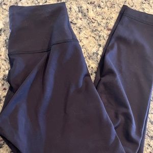 Lululemon wunder train 25” size 6